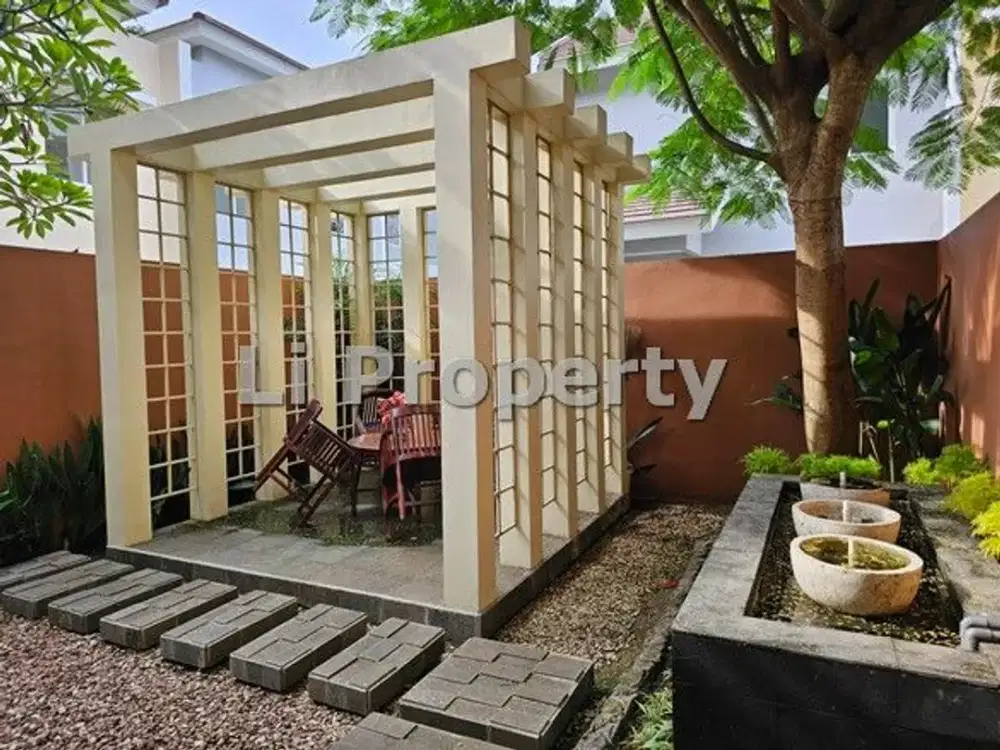 Marina, dekat Bandara, Kampus BINUS dan pantai, Semarang