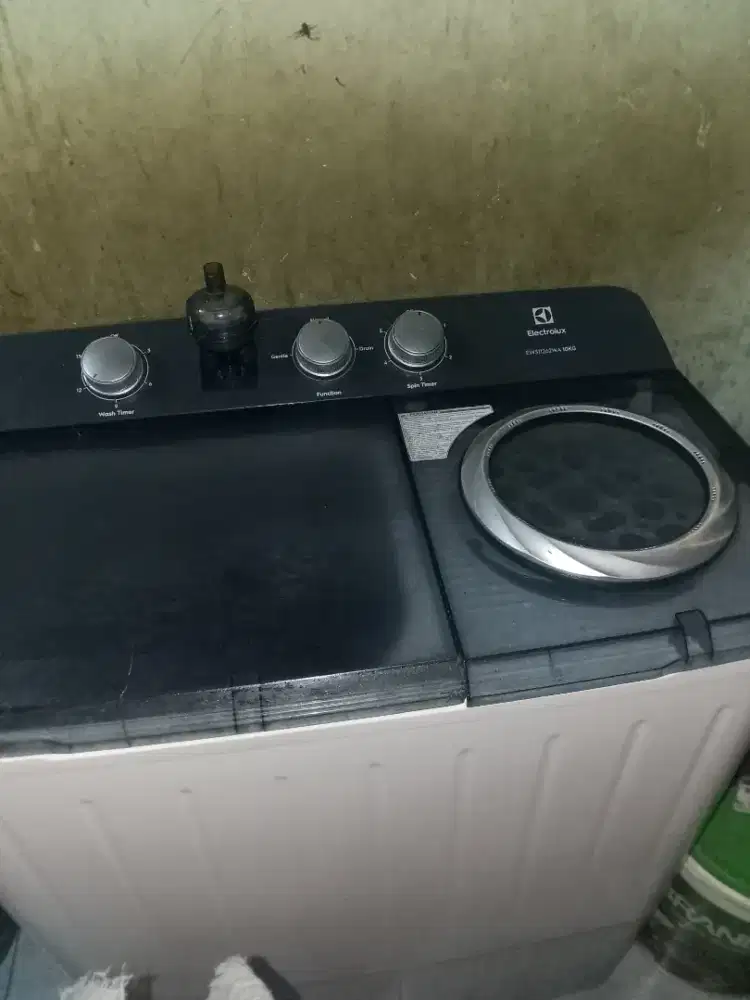 Mesin cuci electrolux 10kg