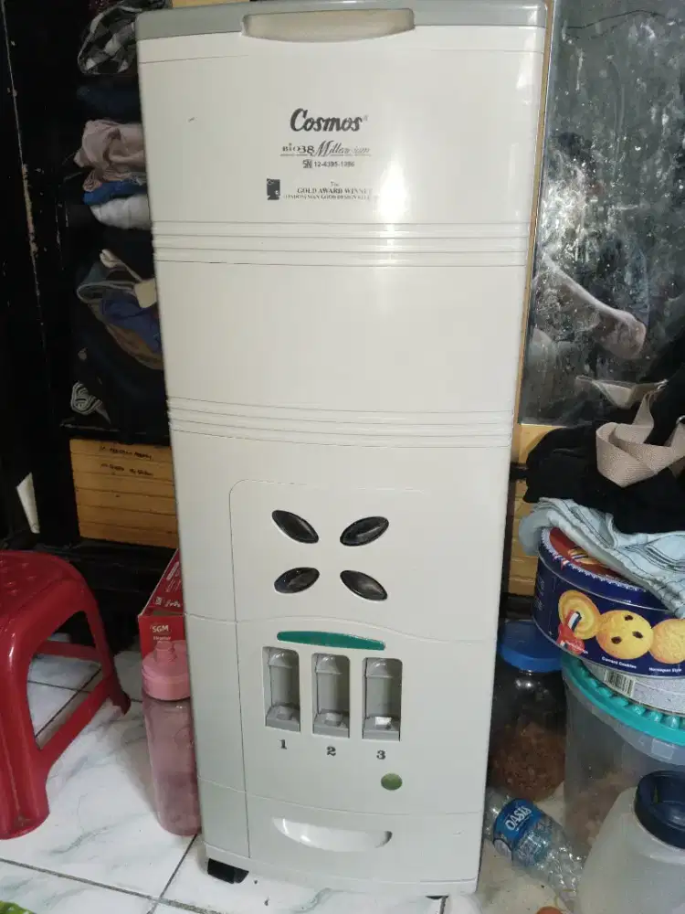 Tempat beras otomatis