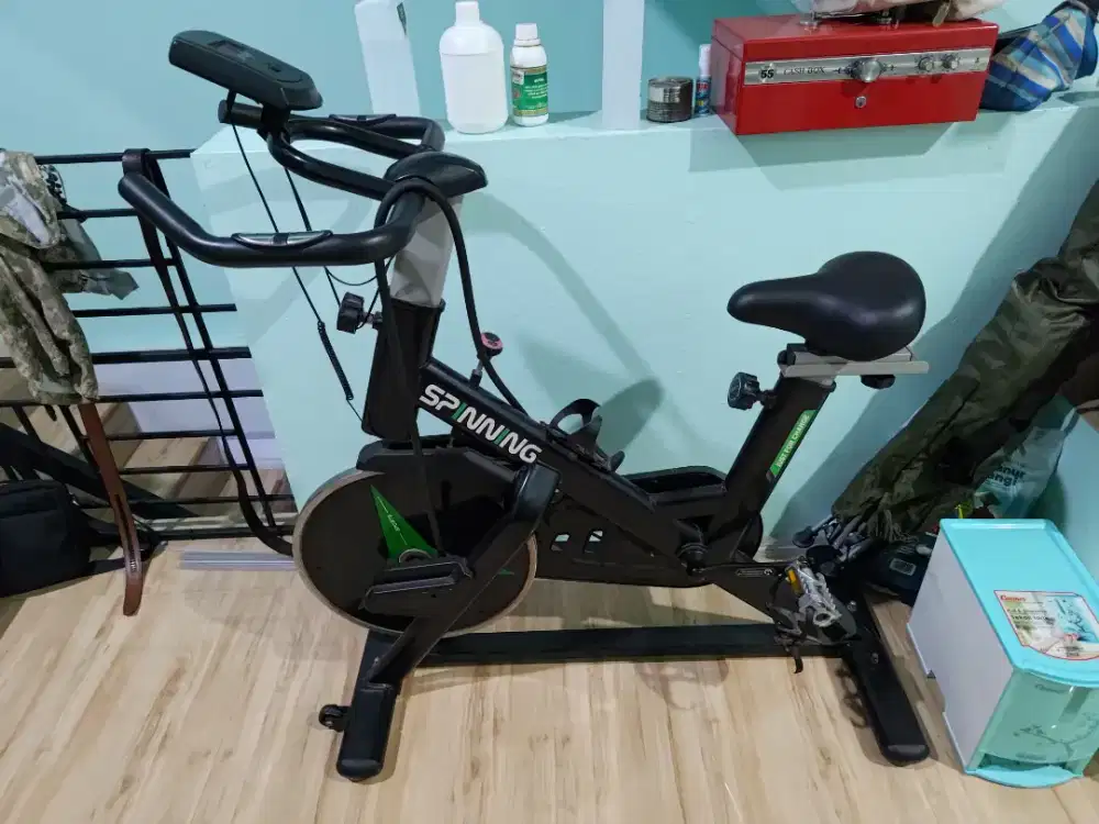 Sepeda statis spinning