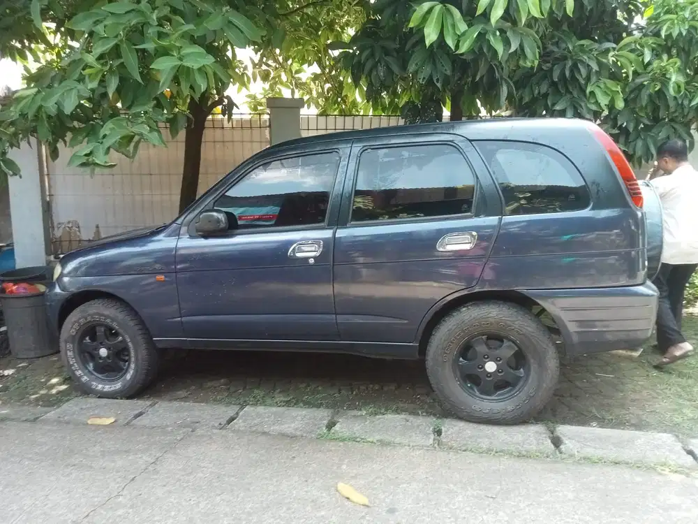 Daihatsu Taruna 2000 Bensin