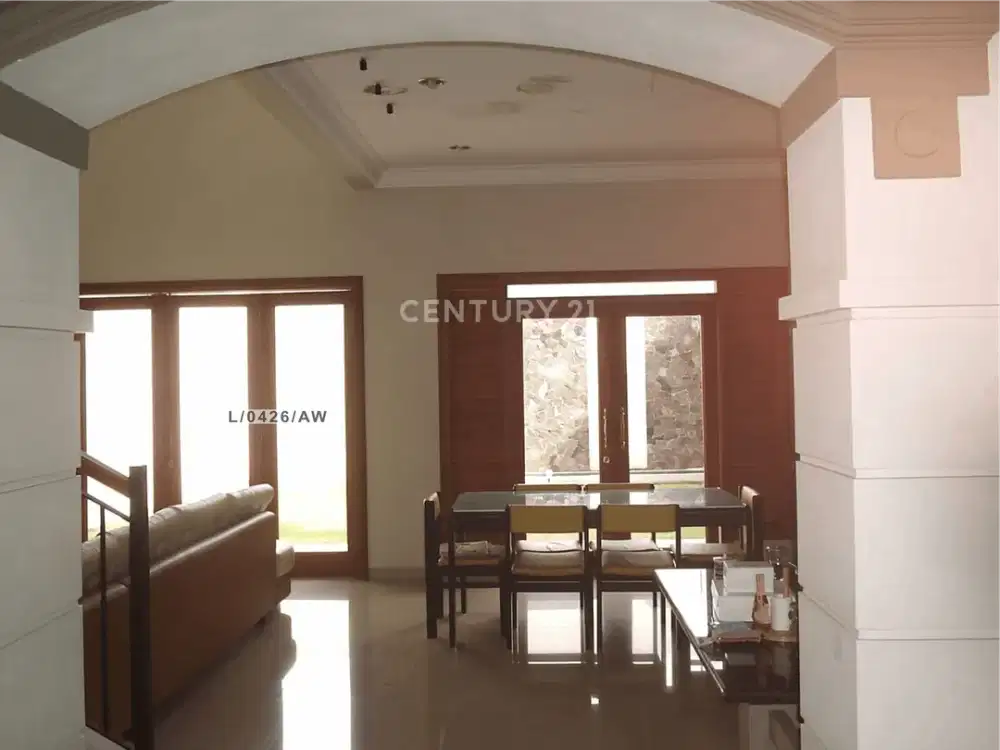 Rumah SHM Furnished Nyaman Siap Huni Di Batununggal Indah Bandung
