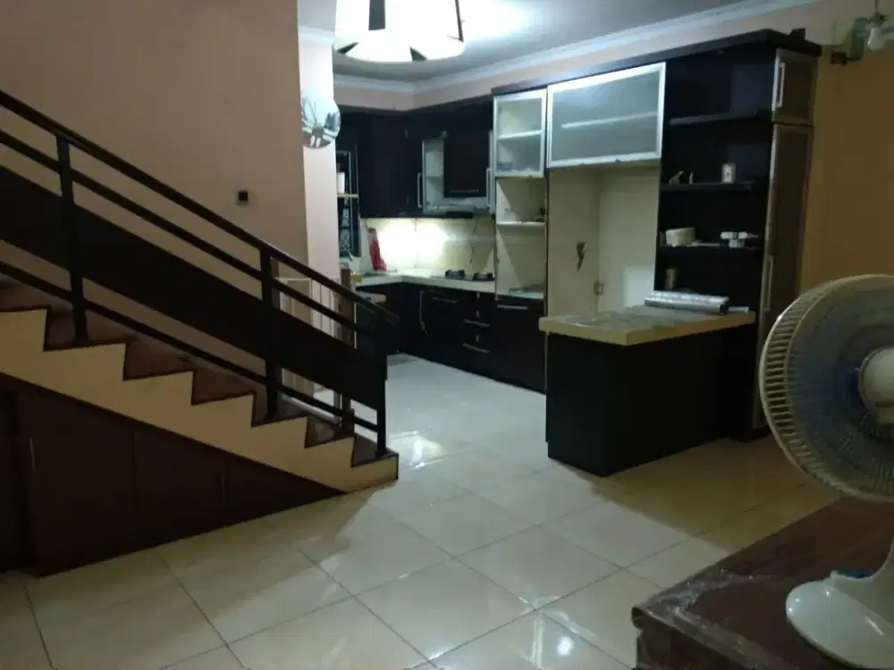 SANGAT MURAH & LOKASI STRATEGIS! Rumah Cantik Depan Fasum di Bintaro Sektor 3 — Bebas Banjir & Lokasi Strategis  (SP 0092)