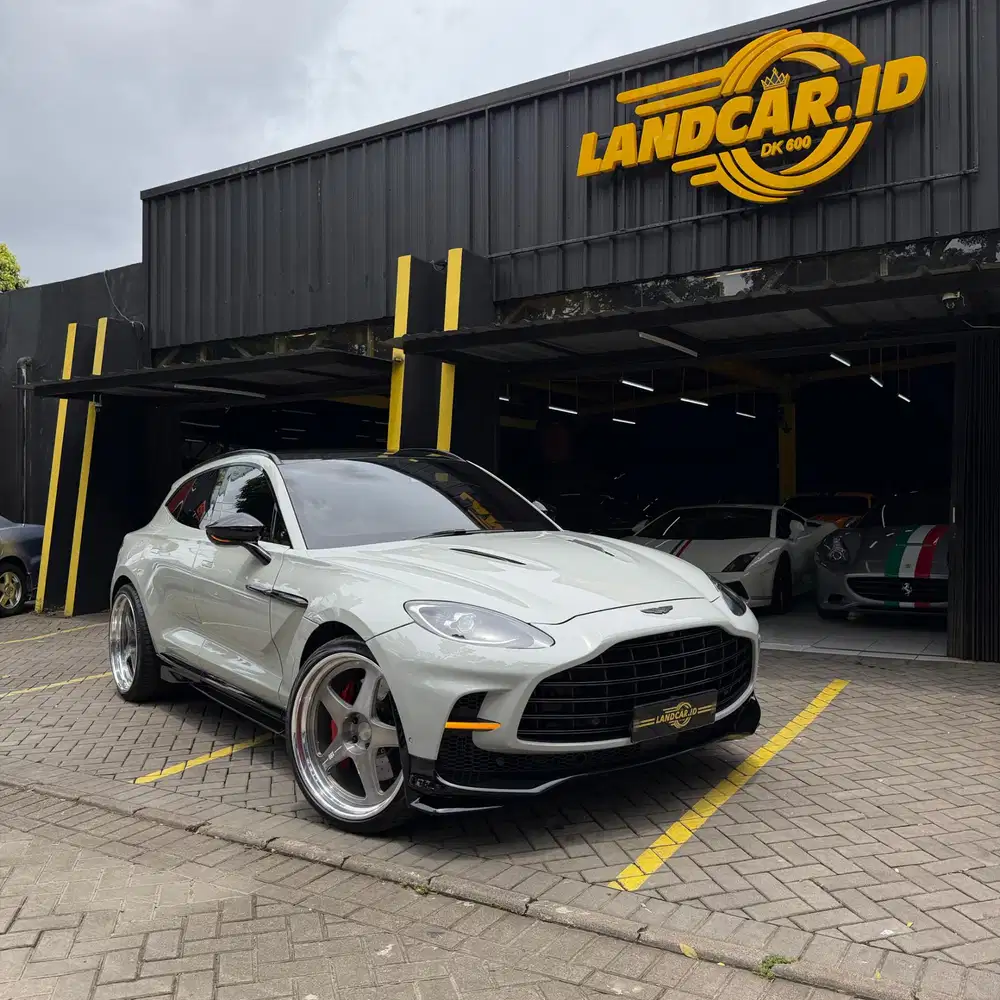 Aston Martin DBX 707 4.0 V8 2023