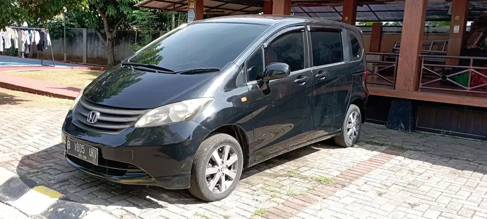 Honda Freed 2011 Bensin