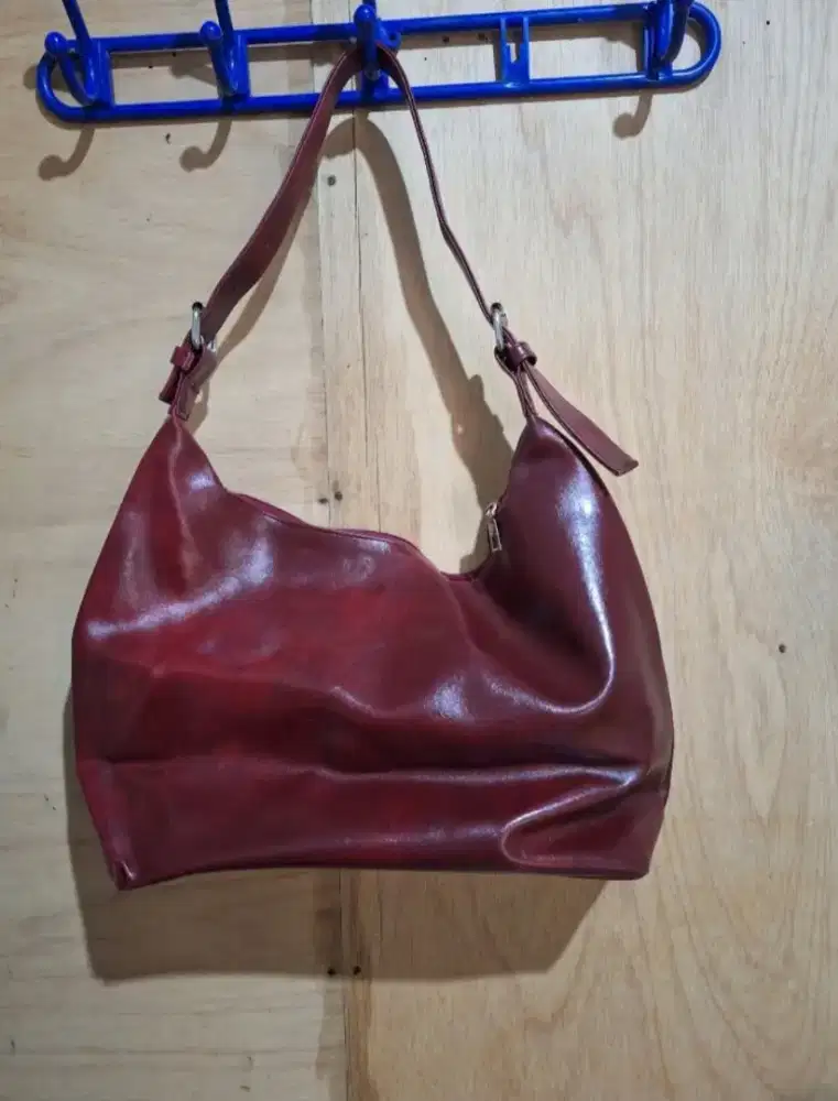 Tgif project warna merah