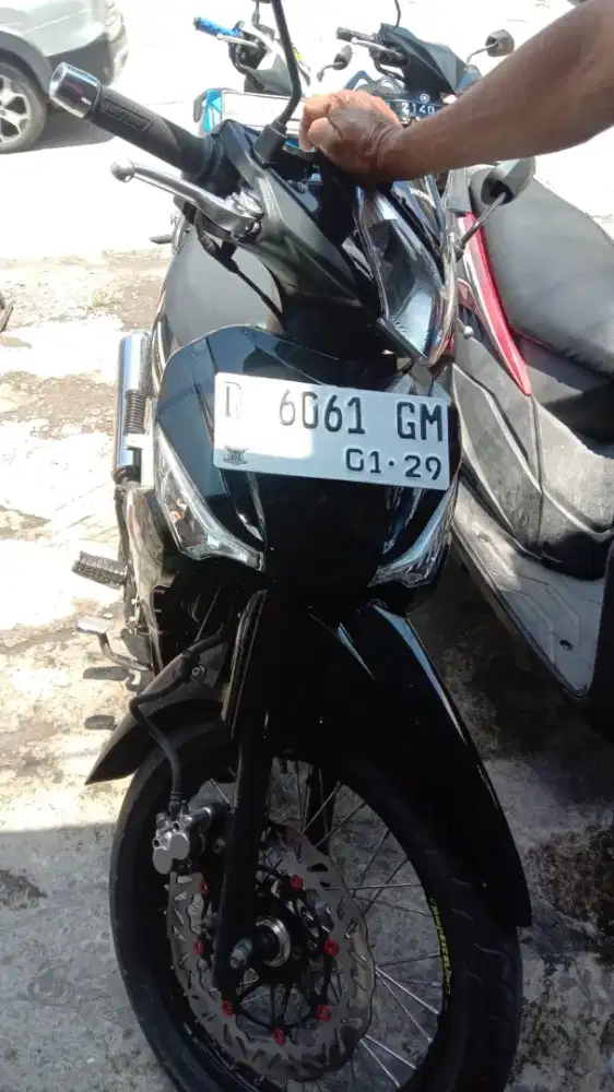 Jual supra 2011 kumplit sntk bpkb ada