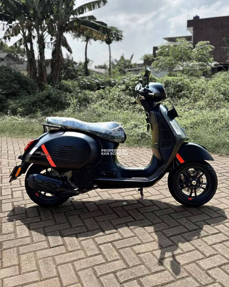 JUAL MURAH VESPA GTS S iGET ABS FACELIFT “KEYLESS” 2023 MULUS