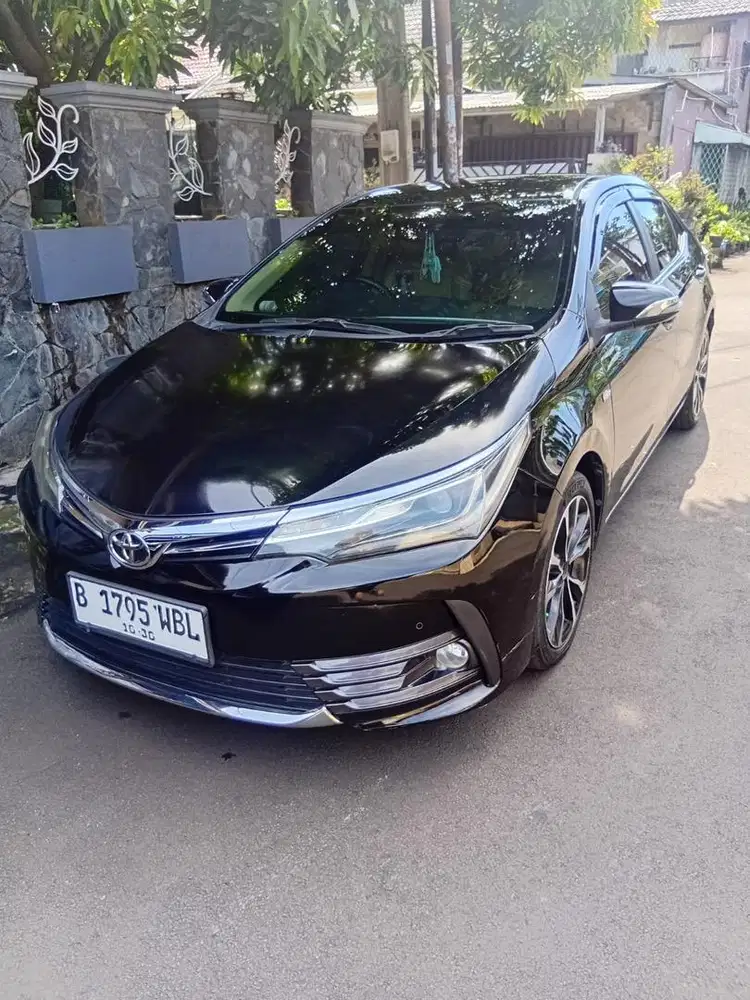 Dijual mobil altis