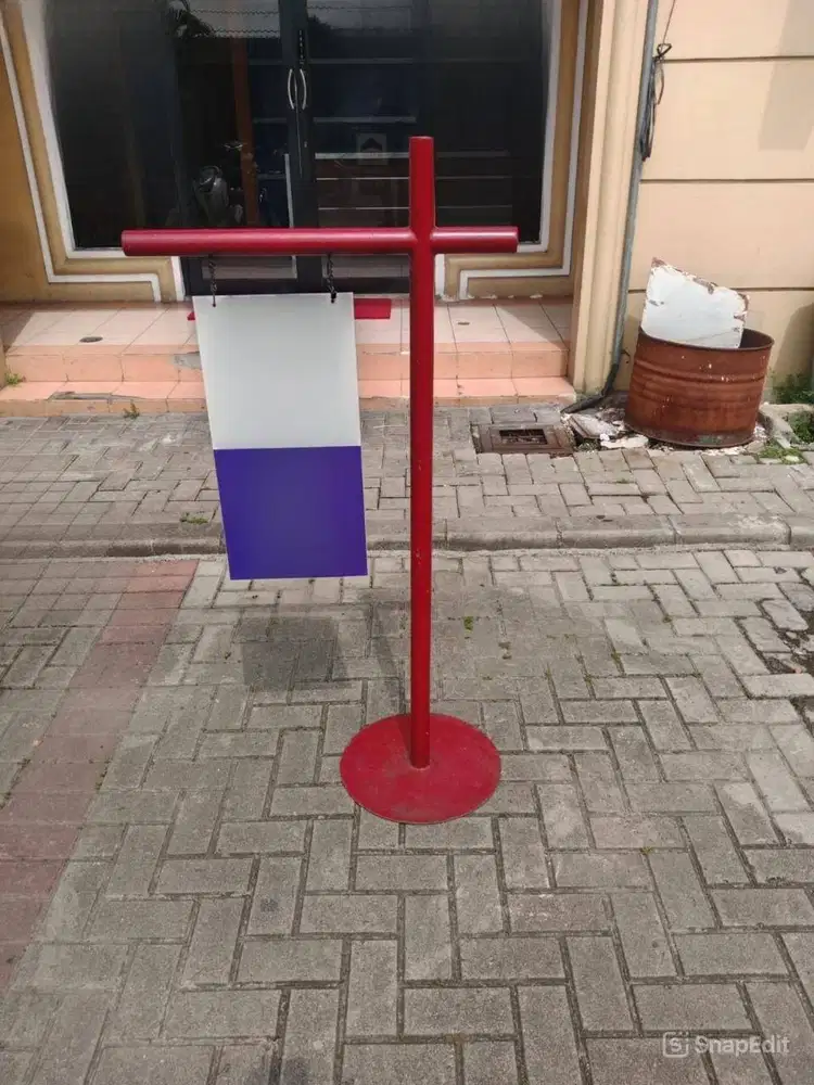 Tiang Stand Portable