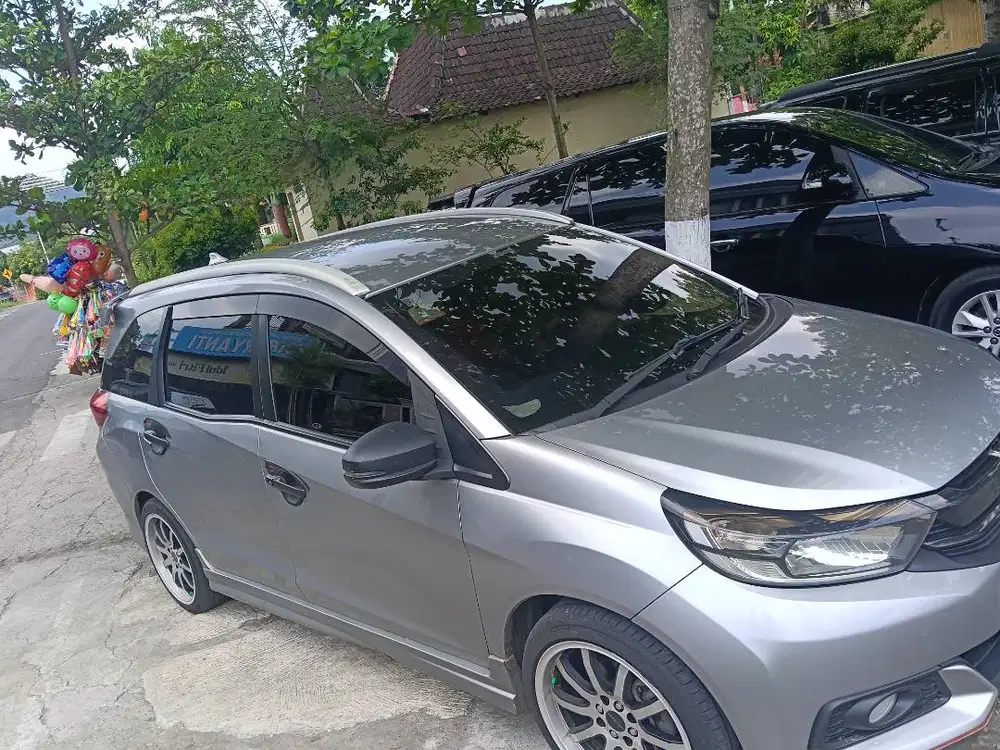 Mobilio 2018 E/MT