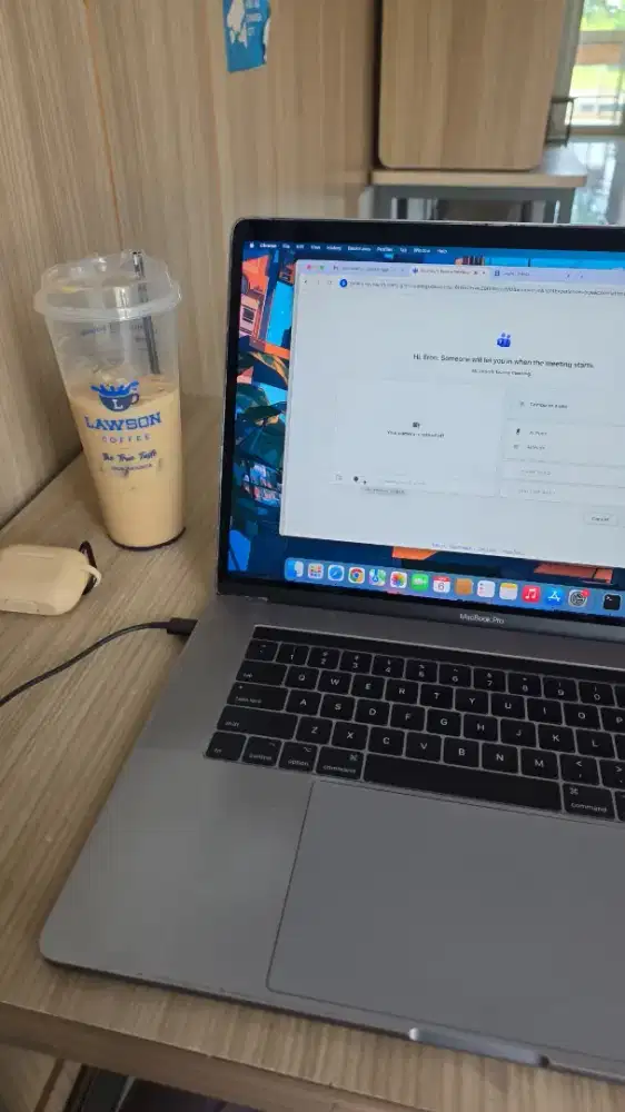 Macbook Pro Touchbar 15 inch 2016 RAM 16Gb Memory 512Gb