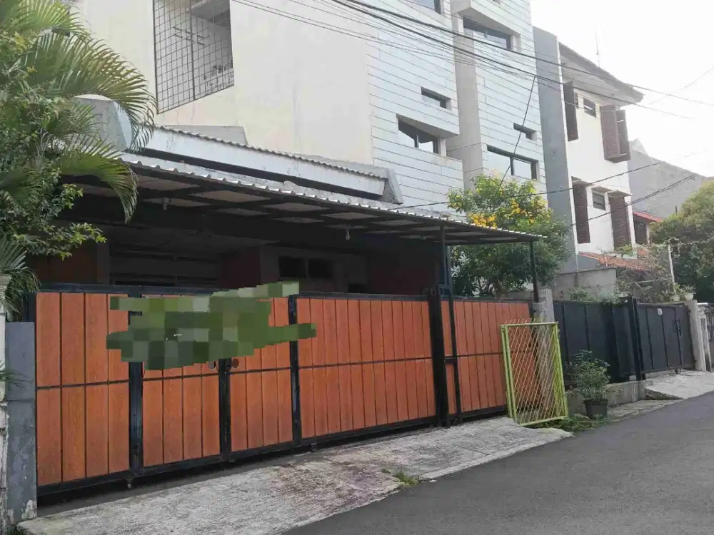 Disewakan Rumah Strategis Siap Huni di Tebet Jakarta Selatan