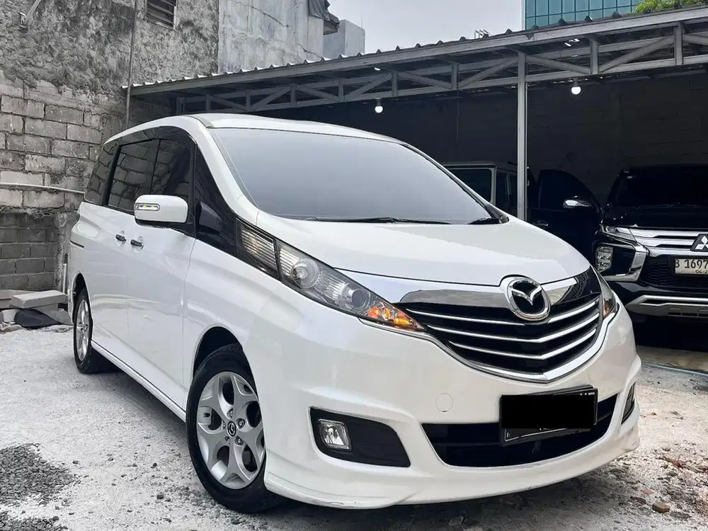 CASH MAZDA BIANTE SKYACTIV 2.0 TERMURAH!