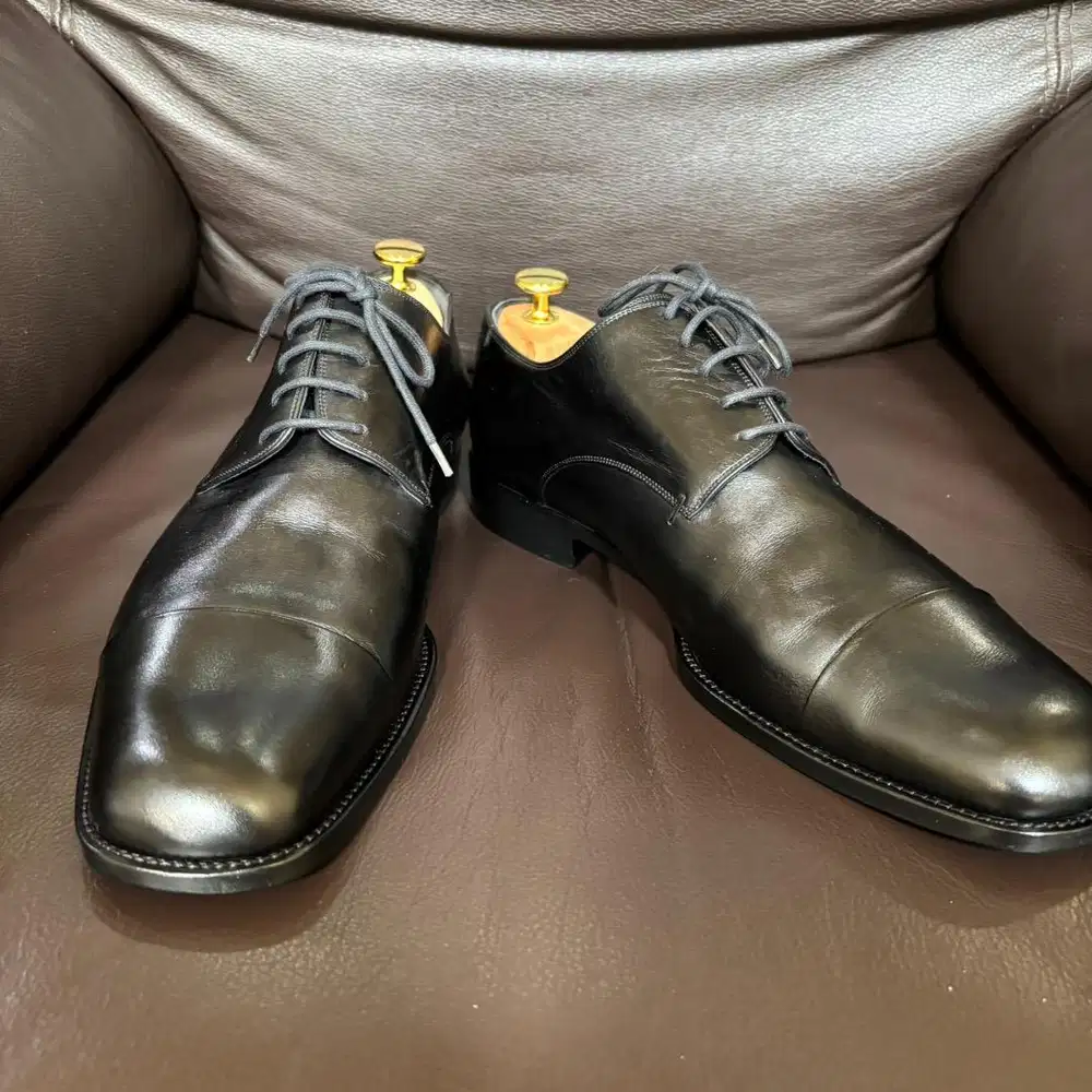 Sepatu GUCCI authentic original asli 43E