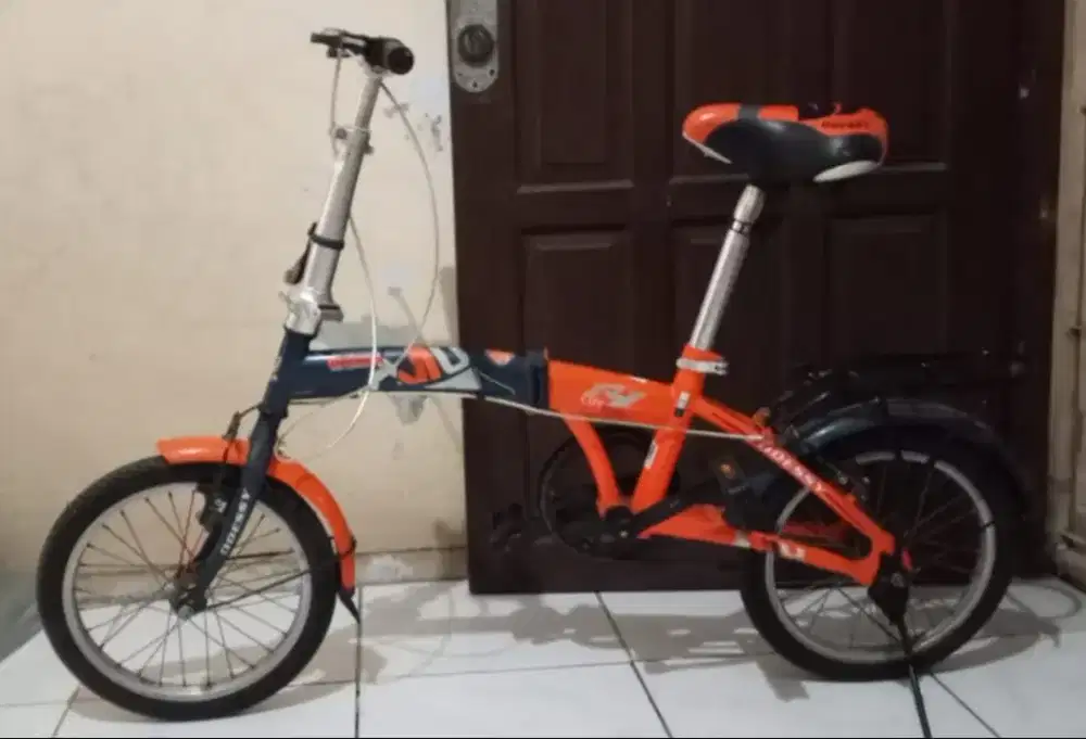 Sepeda lipat Odessy