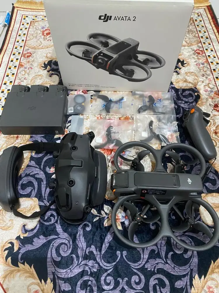 DJI Avata 2 battery 3 fullset Mint Condition