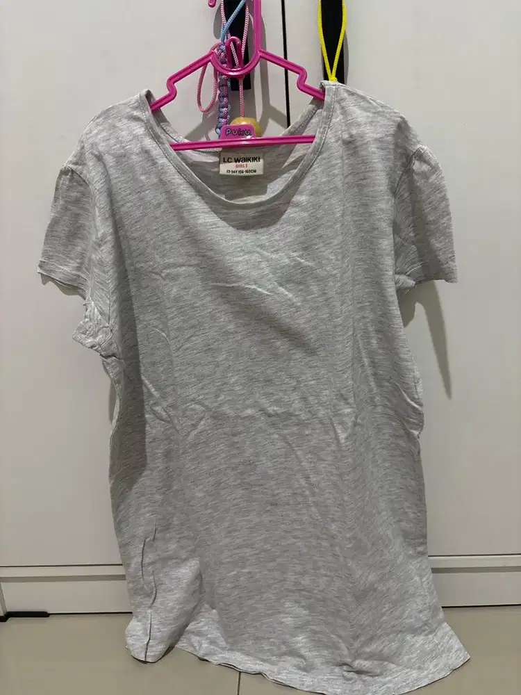 Baju atasan kaos lcwaikiki