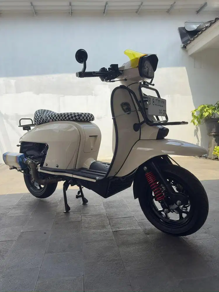 SCOMADI 150 white modif