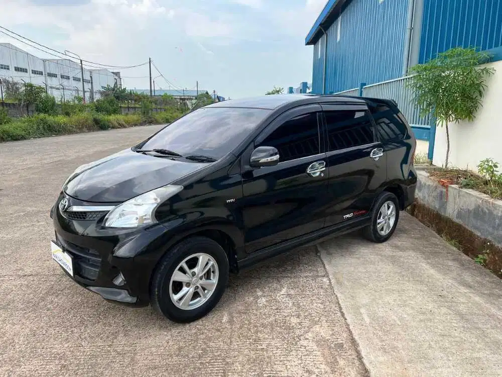 TOYOTA AVANZA VELOZ AT 2015