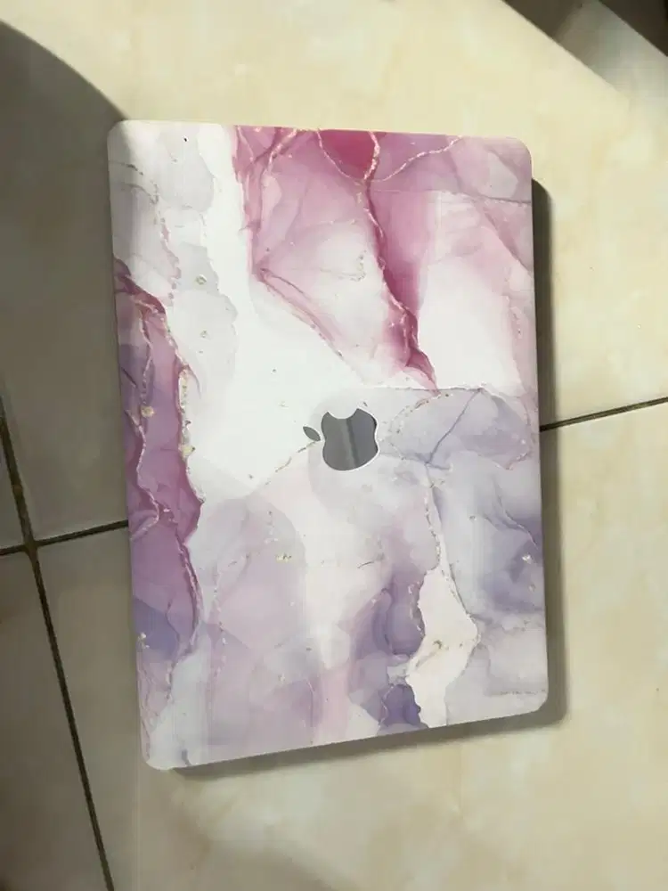 Jual MACBOOK AIR 2020 13 inch M1 8/256 GB FULL SETT ORI LIKE NEW 8 JT