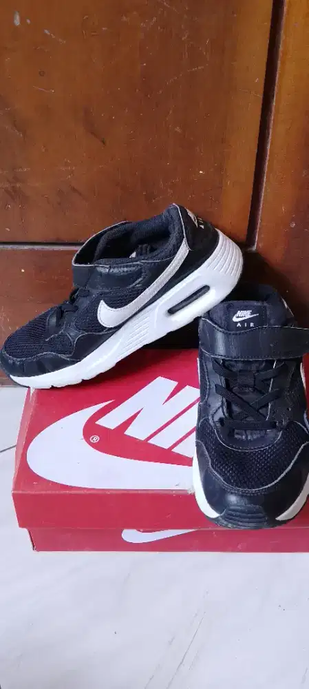 NIKE AIR MAX SC BLACK N WHITE (VELCROW)