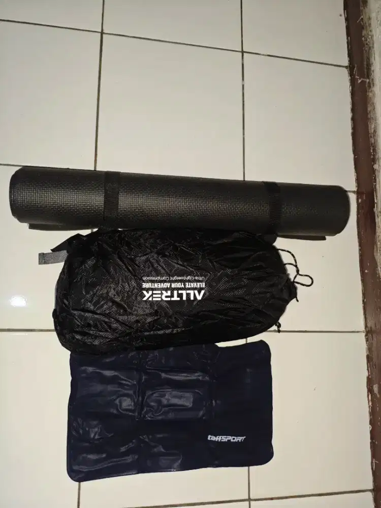 Matras, sleeping bag, portable pillow