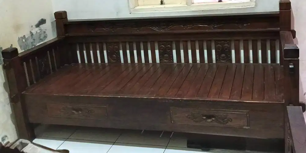 Kayu Jati : Meja, Kursi., Lemari, Jam Dinding, Dipan Kasur