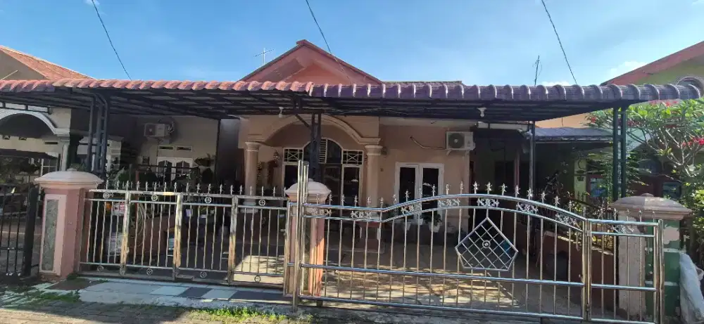 Dijual rumah di komplek