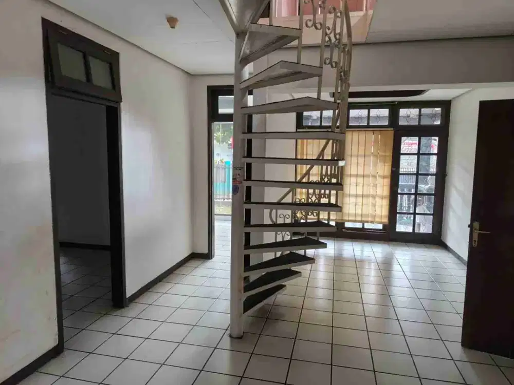 Dikontrakan Rumah cocok untuk Kantor atau Rumah Tangga