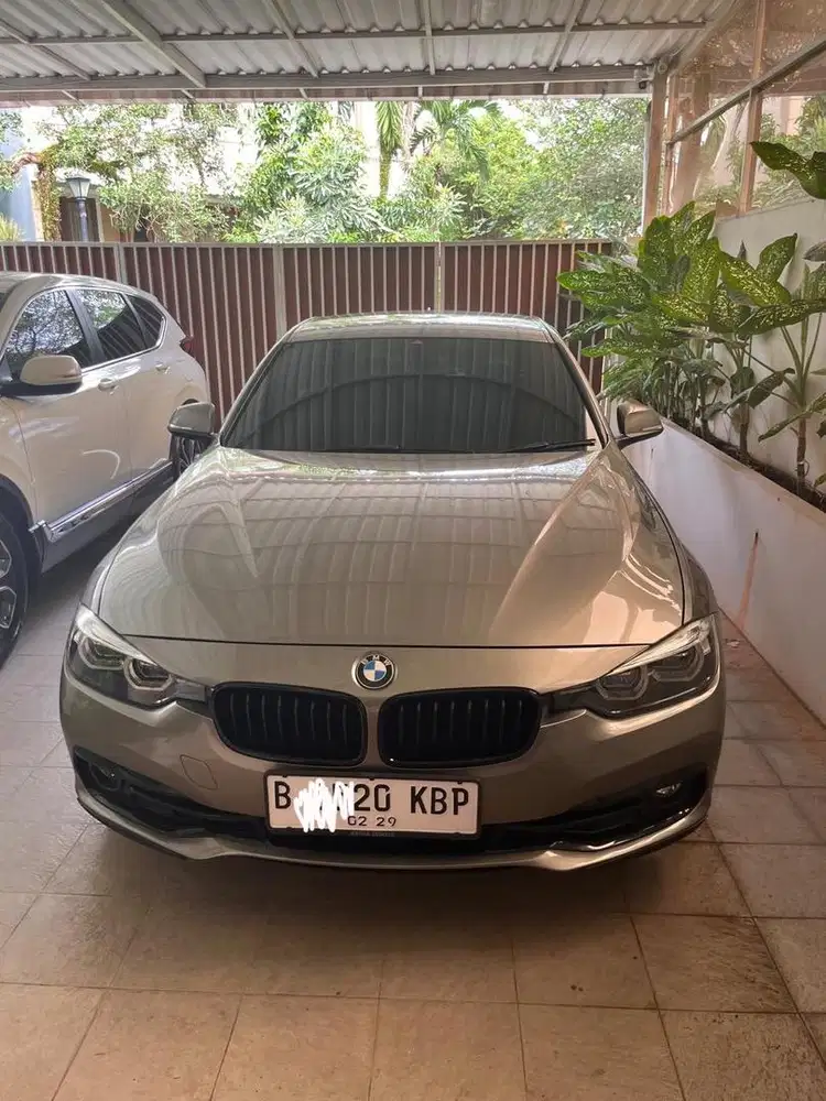 BMW 320i mint mulus murah