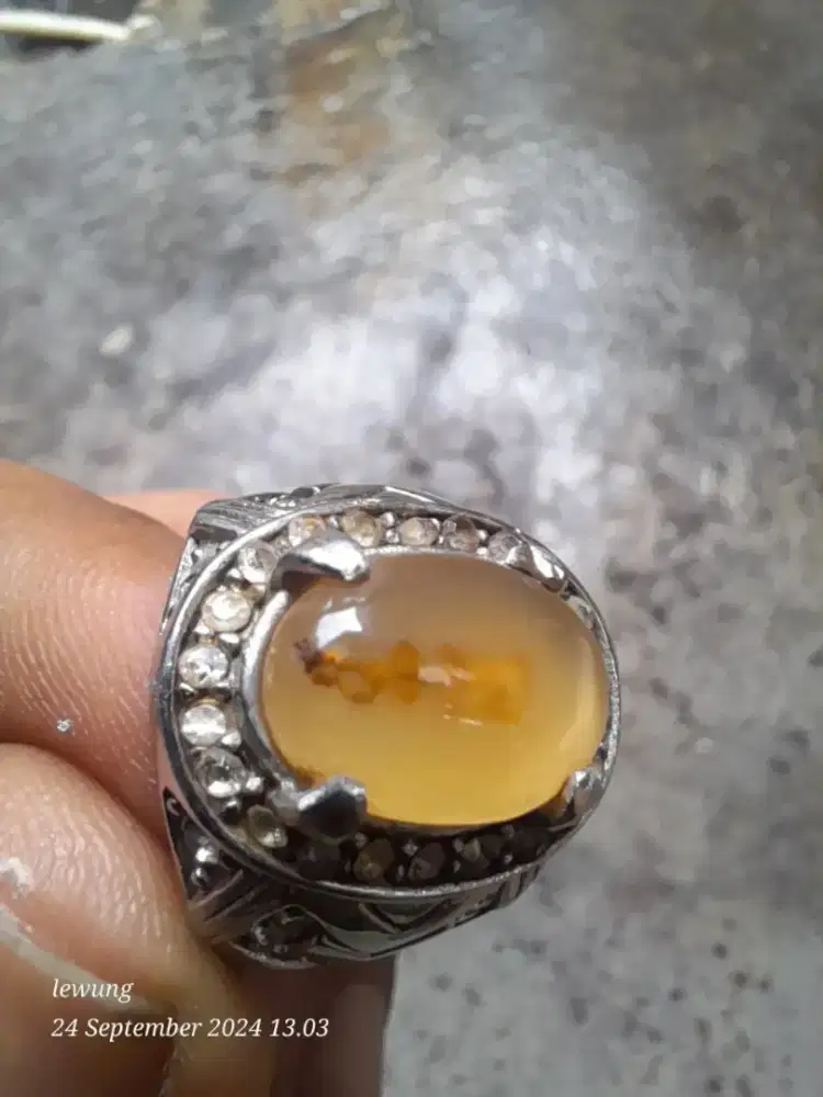 AKIK BATU SODO LANANG