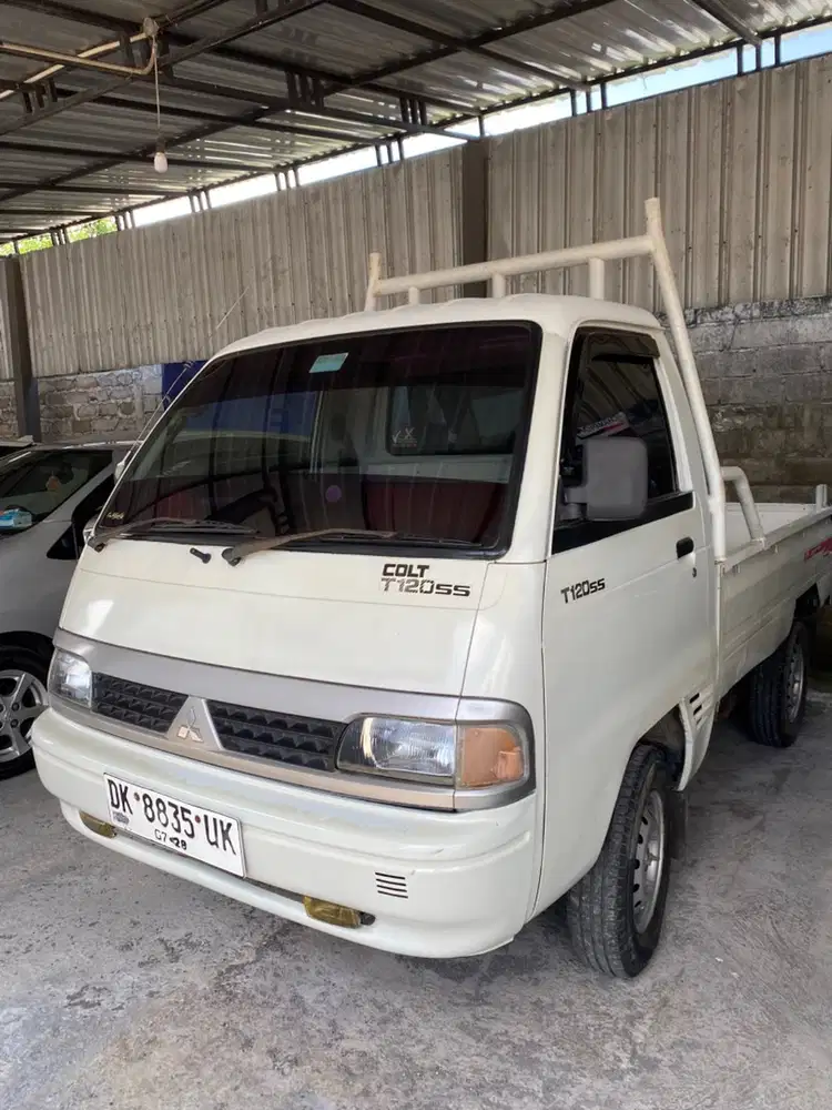 Mitsubishi Pick-Up 2009 Bensin