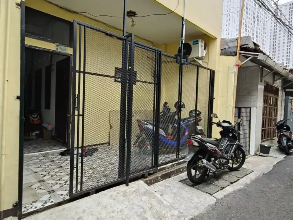 RUMAH KOST FULL TERISI LOKASI STRATEGIS di CIPINANG JATINEGARA JAKARTA TIMUR