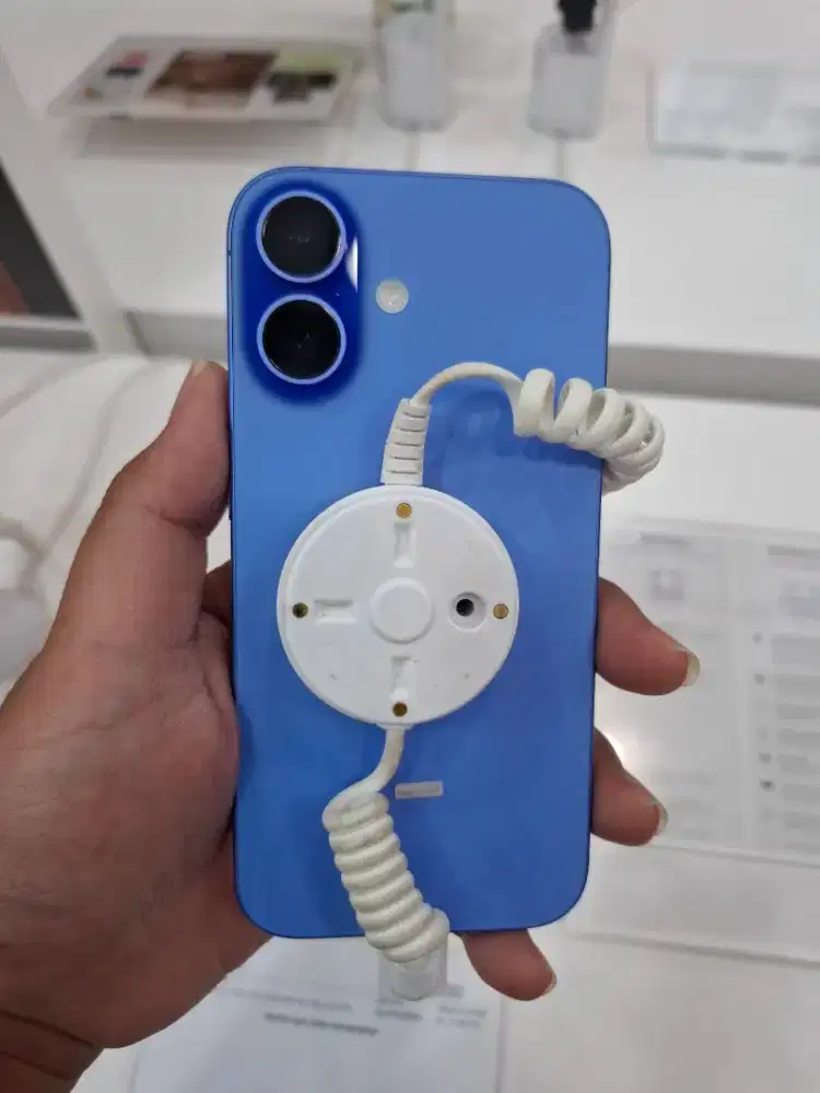 Dapatkan promo menarik iPhone 16 basic