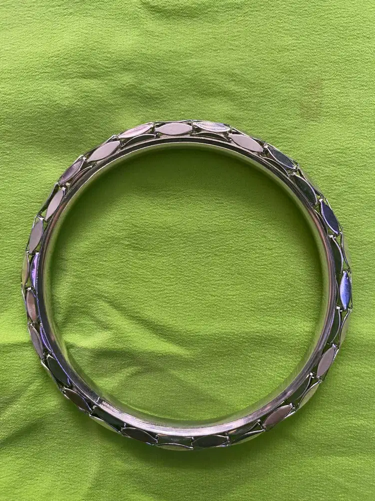 GELANG MONEL ANTI KARAT – TIDAK LUNTUR - PRELOVED LIKE NEW