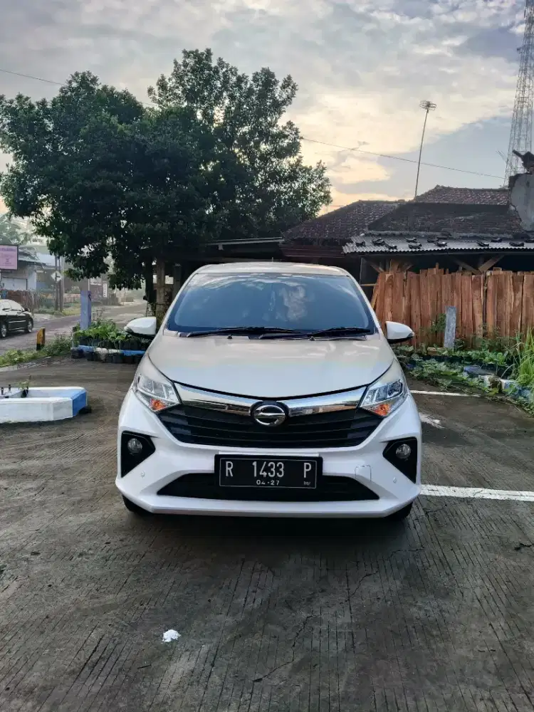 Sigra R deluxe metic