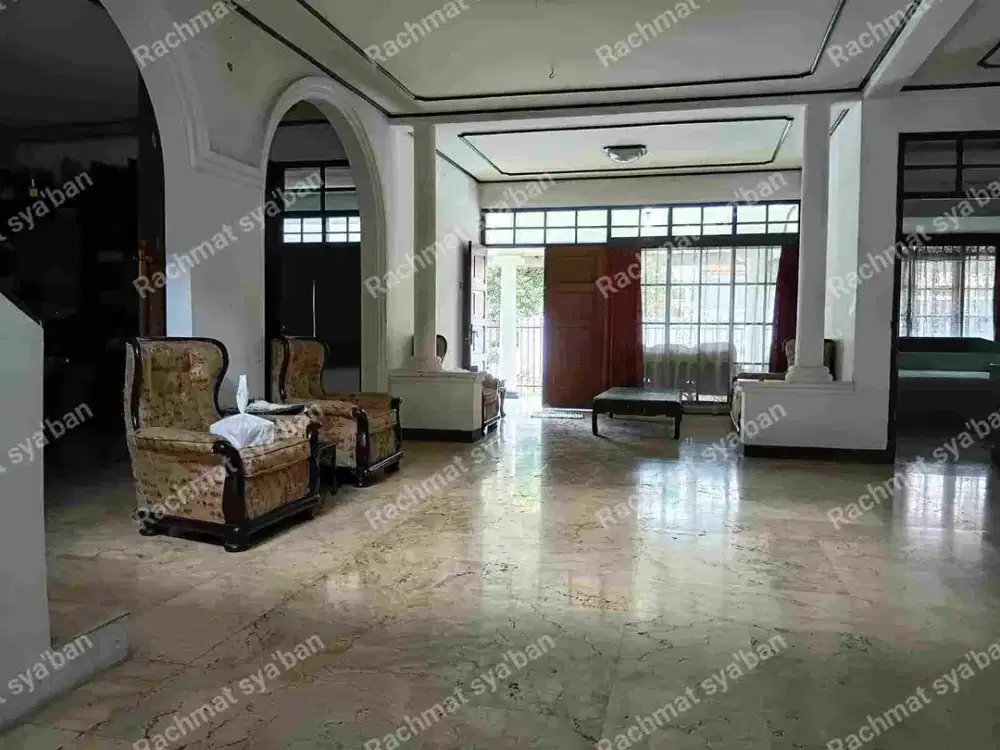 Disewakan Rumah Luas Dekat Gedung Sate dan Kampus Widytama Itenas