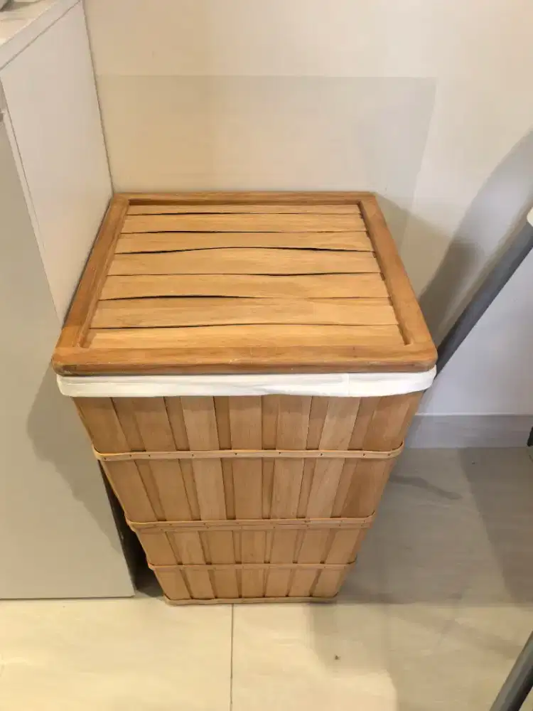 ikea brankis wadah baju kotor