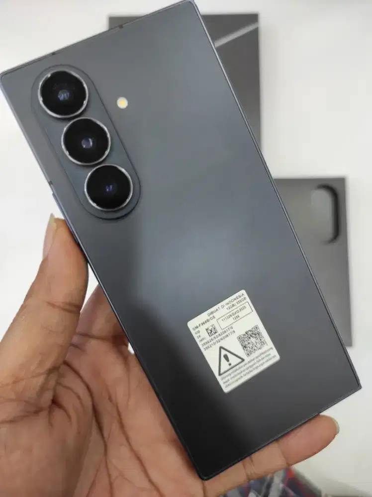 Samsung Z fold 7 
Garansi Resmi
Mulus 98%
Fulset original 
Ram 12/256