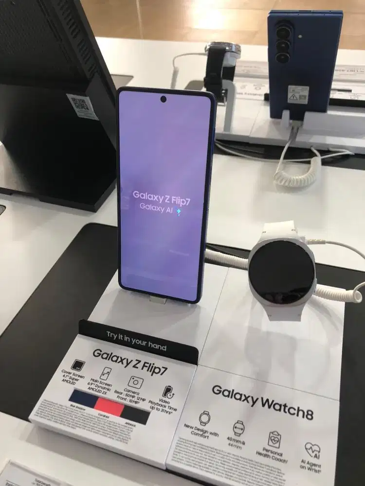 Samsung Galaxy Z Flip7 12/256GB