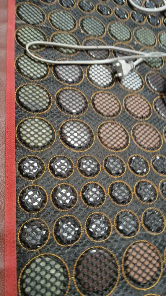 Jual cepat kasur terapi batu giok masih baru jarang di pake