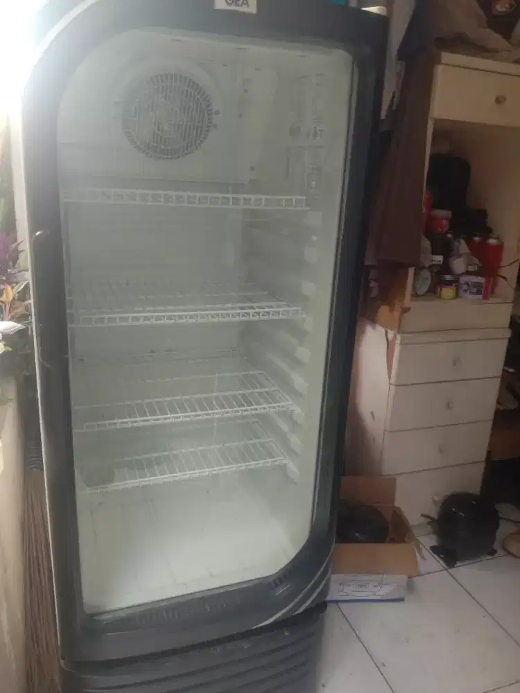 Showcase GEA oval 4rak