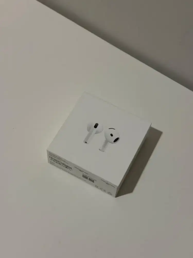AirPods 4 (generasi ke-4)