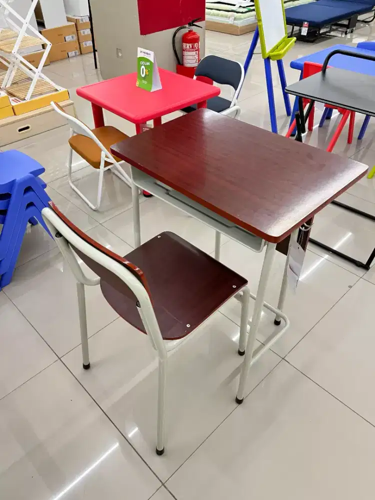 Meja sekolah set