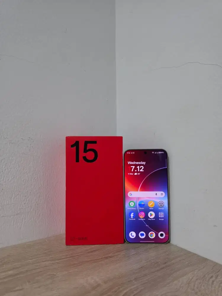 OnePlus 15 5G 12GB / 256GB Global IMEI Resmi Beacukai Fullset Like New