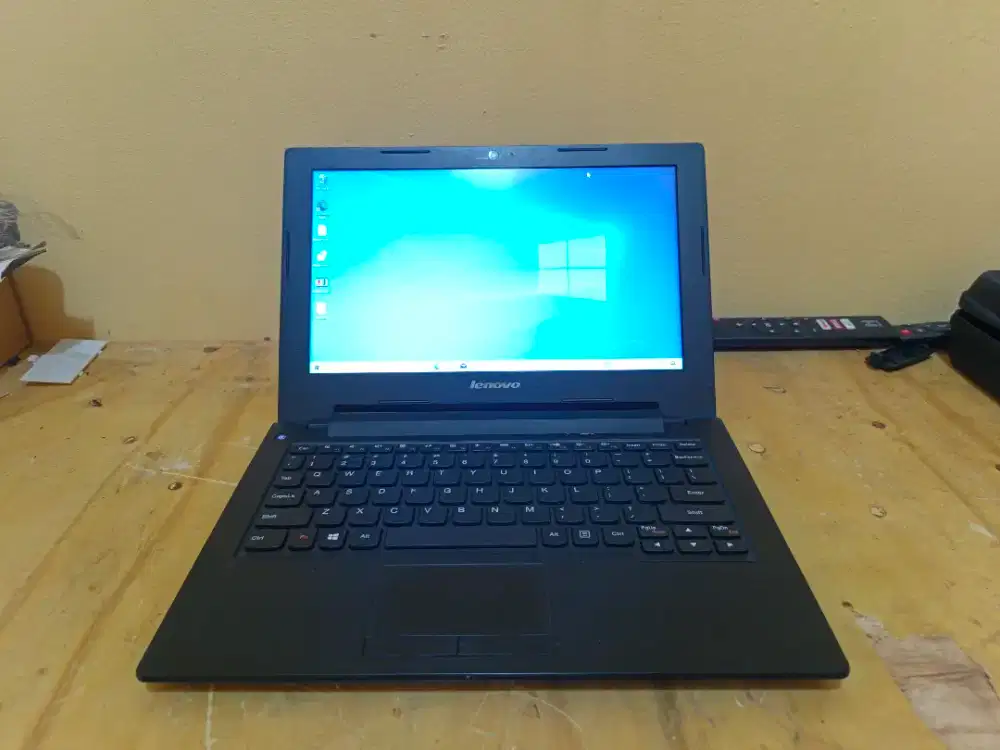 Laptop Lenovo Ideapad S215 Amd E1-2100 Ram 2Gb Hdd 500Gb Model Slim