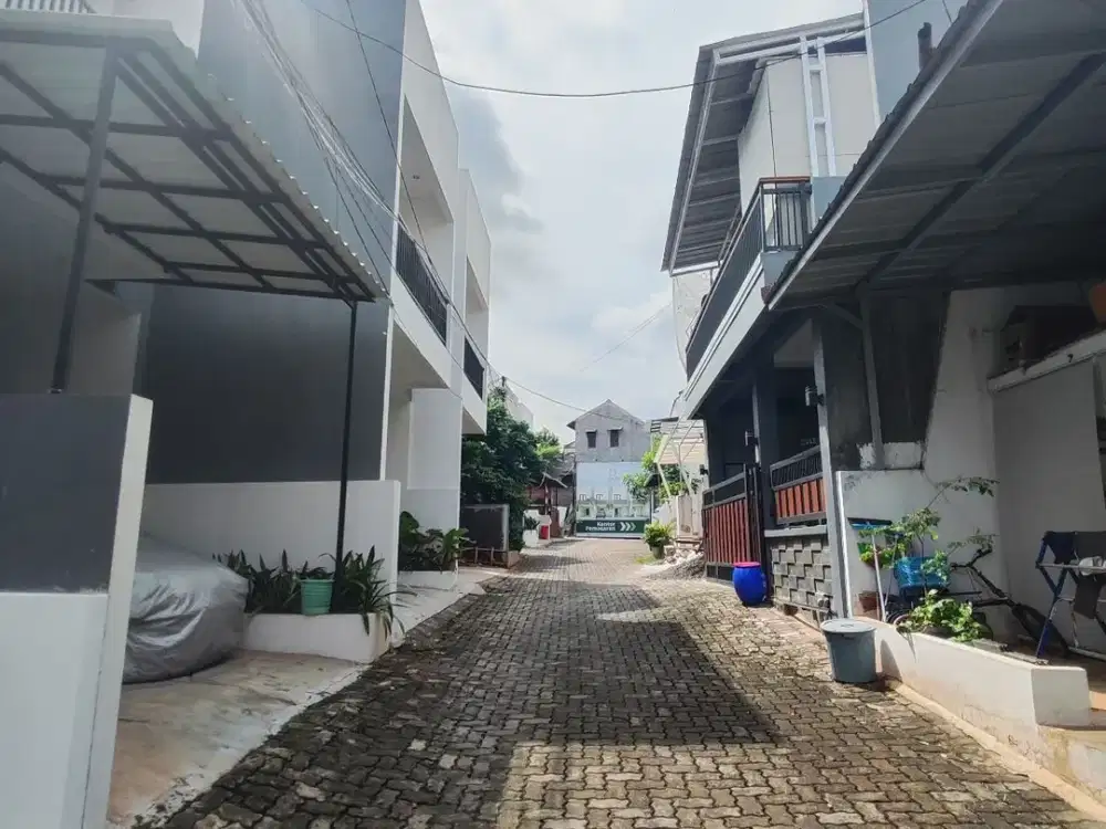 RUMAH BARU SIAP HUNI di CIRACAS JAKARTA TIMUR