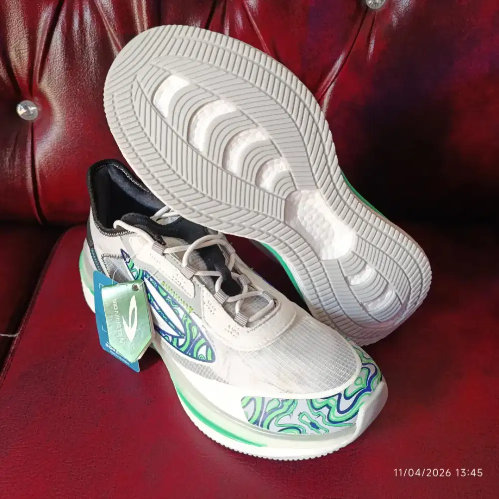 DIJUAL CEPAT SEPATU RUNNING NINETEEN 910, SIZE 42 (26,7CM)