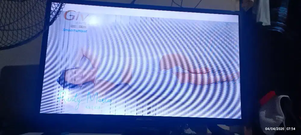 Polytron tv 32 inch mines